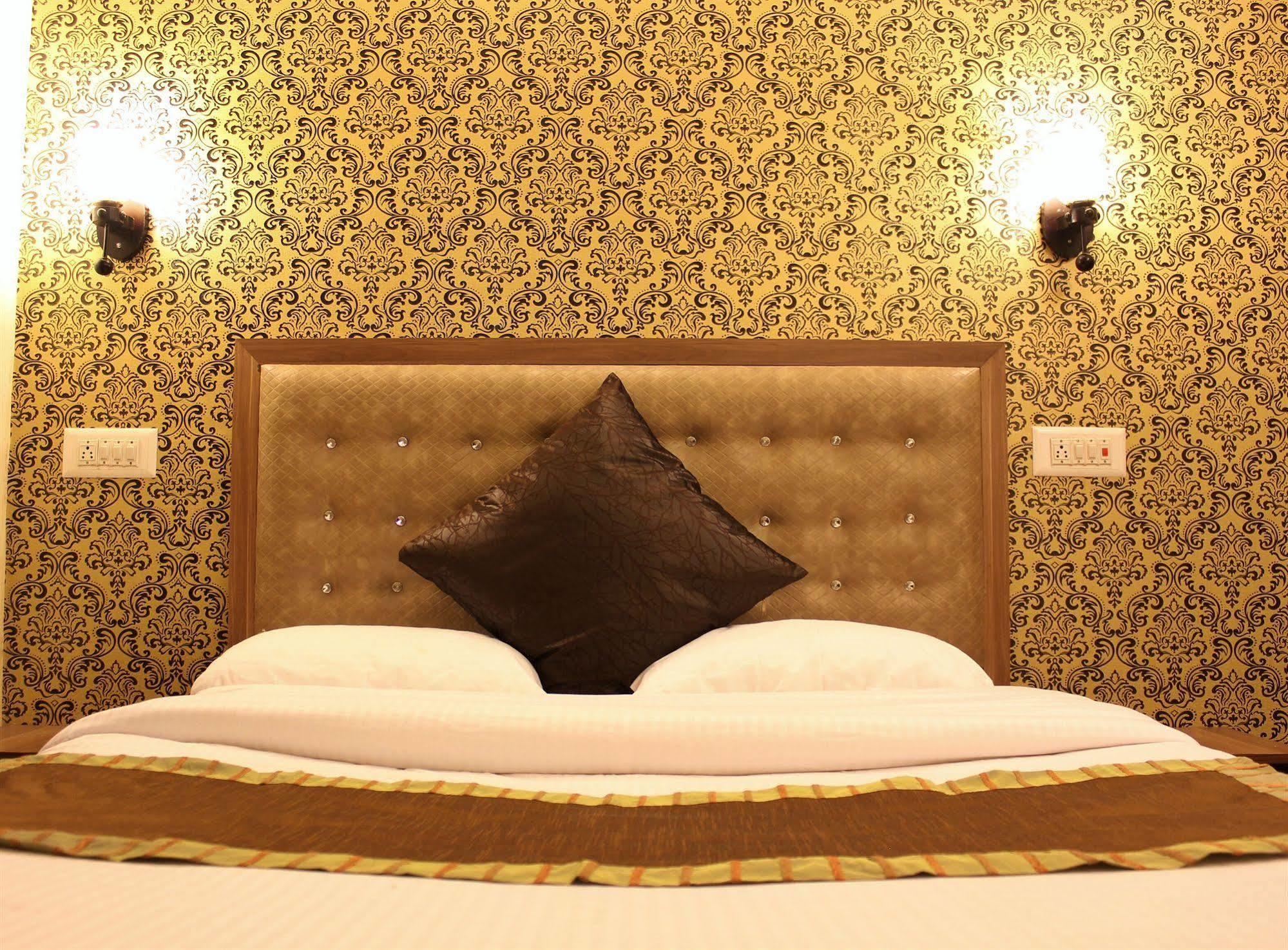 Hotel Walisons Resorts Srinagar  Exterior photo