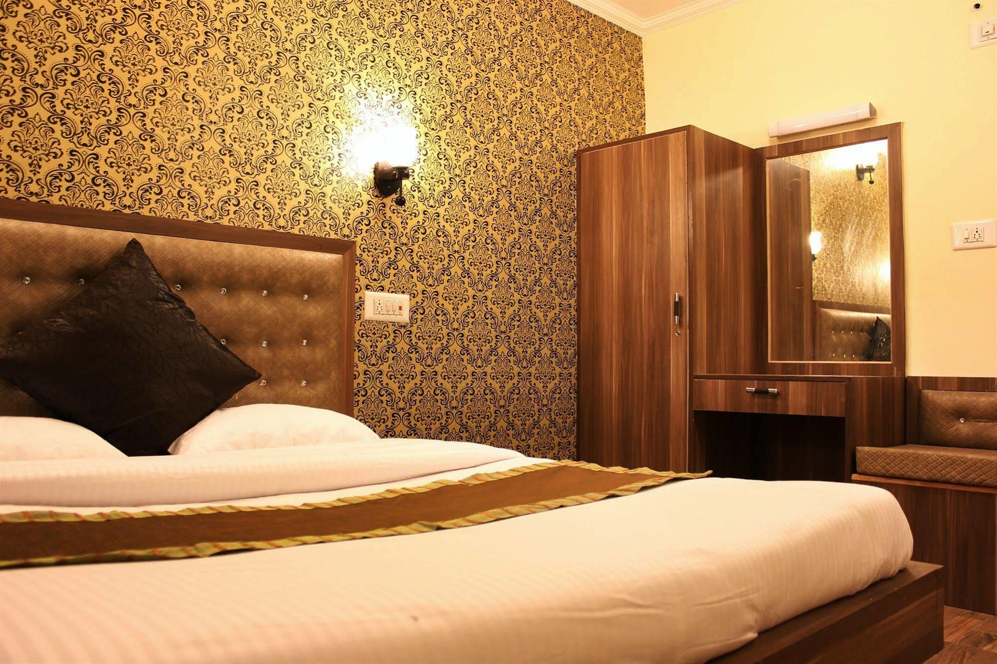 Hotel Walisons Resorts Srinagar  Exterior photo