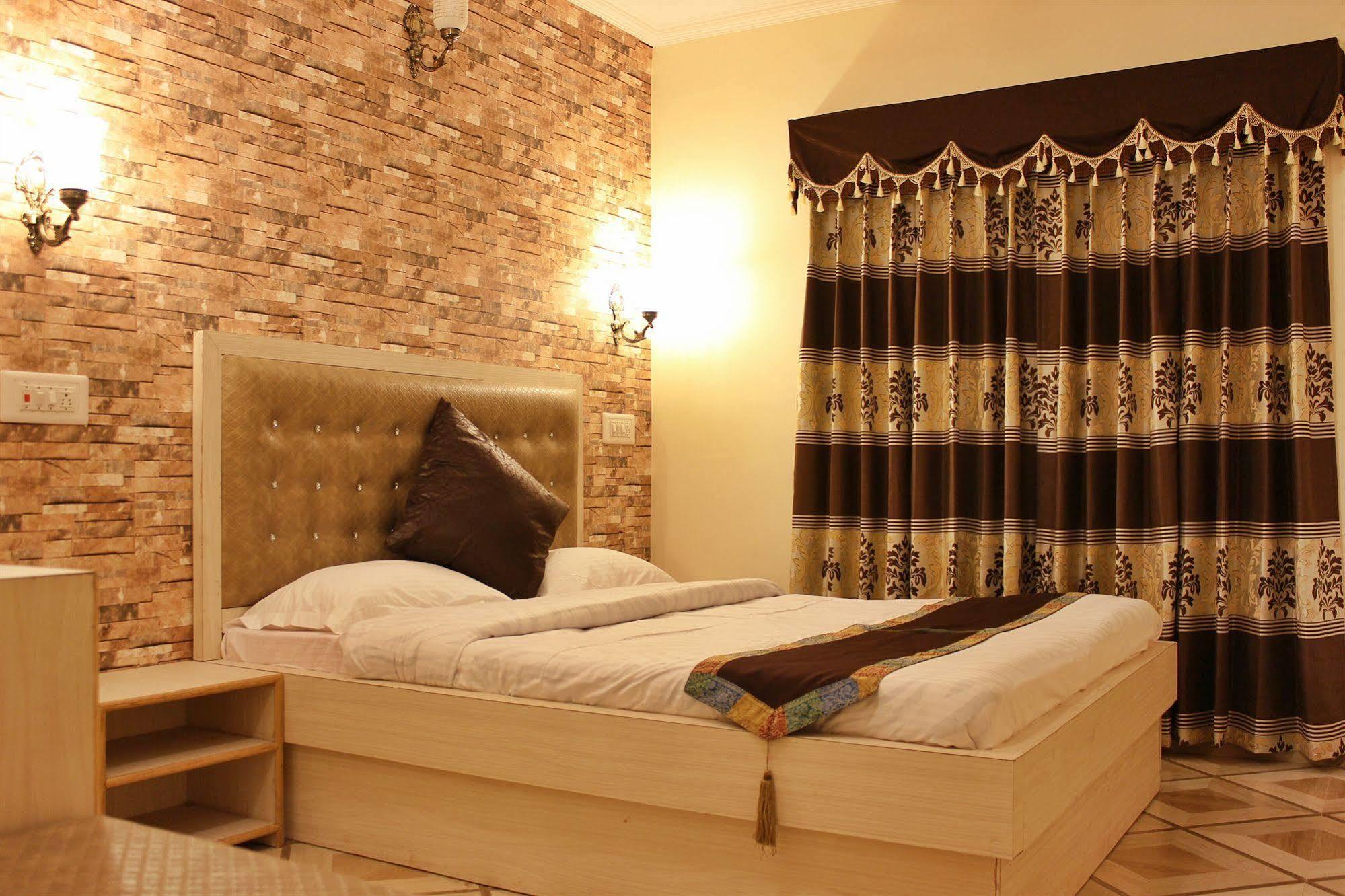 Hotel Walisons Resorts Srinagar  Exterior photo