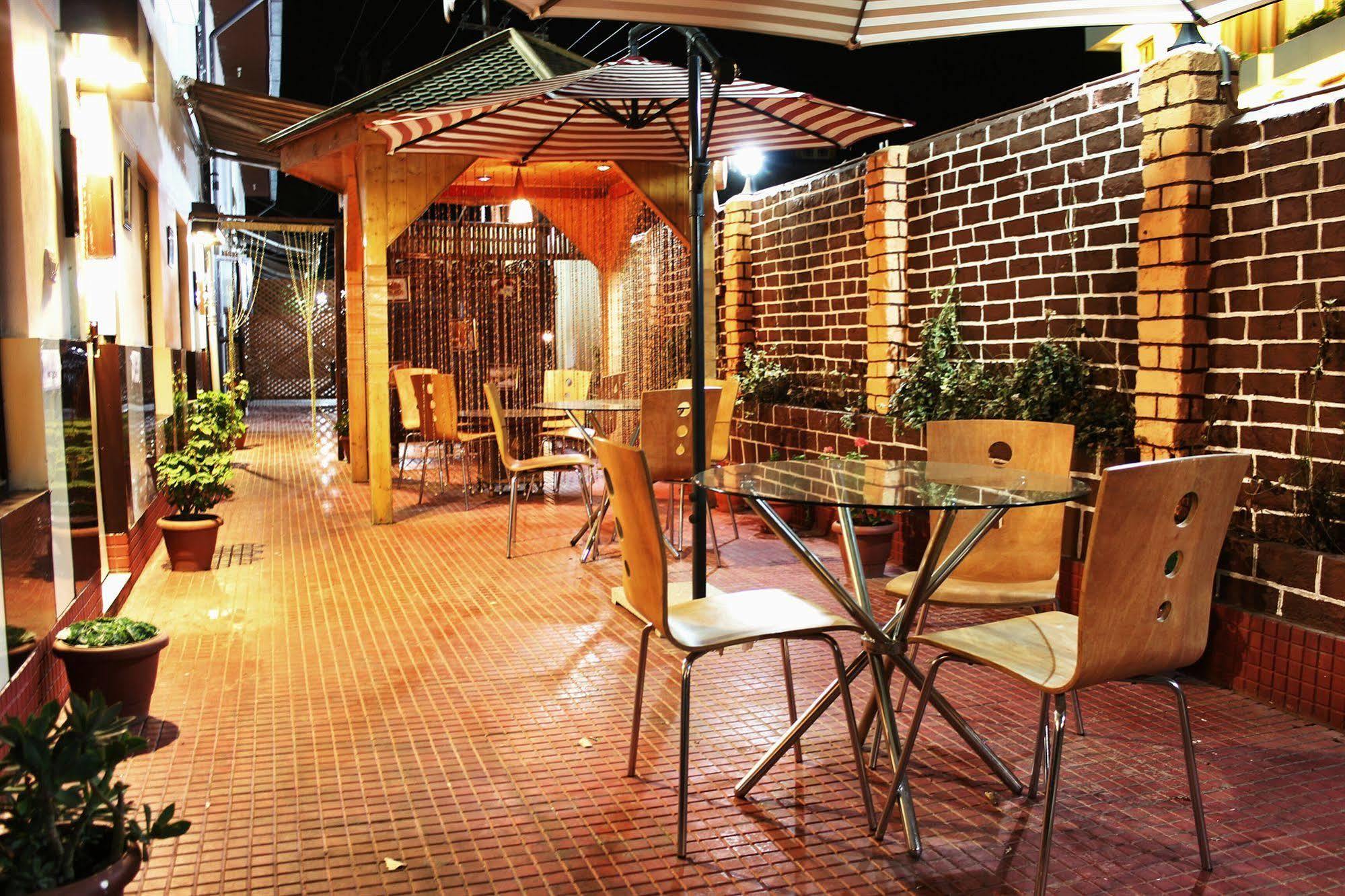 Hotel Walisons Resorts Srinagar  Exterior photo